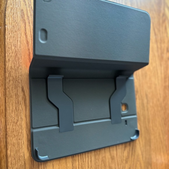 Nook 2-Way Cover Stand - Picture 4 of 7